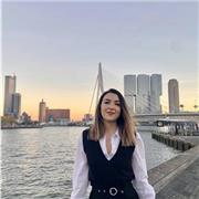 Profesor de apoyo para la motivación y desarrollo educativo de niños y adolescentes